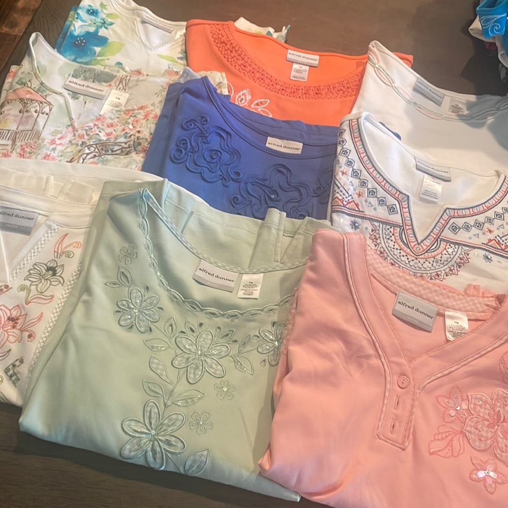 Alfred Dunner Short Sleeve Spring Tops - Lot of 9 - size PM